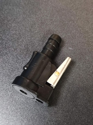 Фитинг топливный 