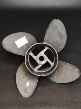 Винт гребной  (Volvo Penta 13,7 х18 шаг)