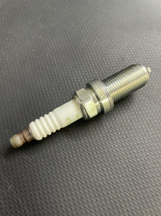 Свеча зажигания Yamaha 75-100