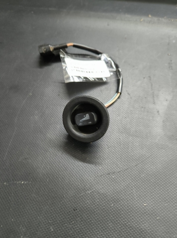 Кнопка гидроподъема Suzuki 40-140